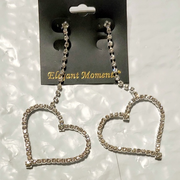 Elegant Moments Jewelry - Rhinestone Heart Earrings